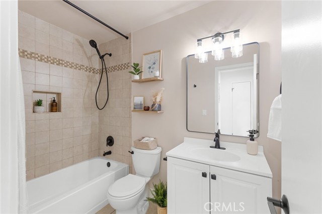 Detail Gallery Image 10 of 31 For 5001 Stoney Creek Rd #354,  Culver City,  CA 90230 - 2 Beds | 2 Baths