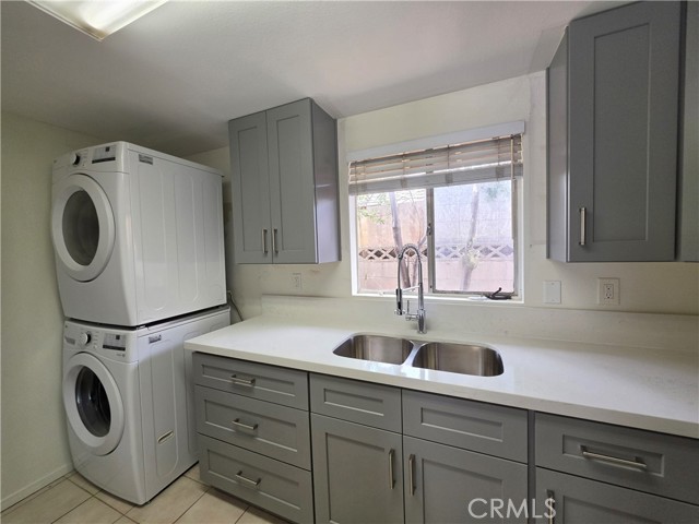 270 Joann, Costa Mesa CA: https://media.crmls.org/medias/48cea95e-5d57-4028-ac74-ac4b9d5db6a7.jpg