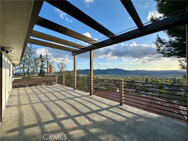 1716 Via La Paz, Burbank CA: https://media.crmls.org/medias/48cf1e28-23b8-46d8-92ed-d3205cbde3ef.jpg