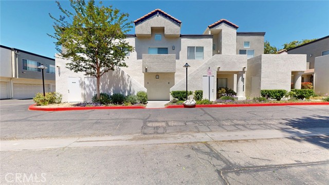 Detail Gallery Image 2 of 38 For 24420 Flaxwood Ln #204,  Newhall,  CA 91321 - 2 Beds | 2 Baths