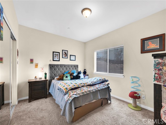 1124 Kathleen Drive, Newbury Park CA: https://media.crmls.org/medias/48d002cb-35f7-4768-ab29-7cf10d157ea6.jpg