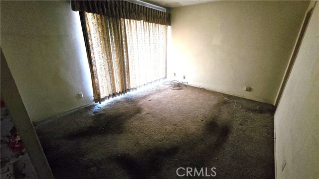 Detail Gallery Image 11 of 17 For 2463 Las Positas Rd, Glendale,  CA 91208 - 3 Beds | 2 Baths