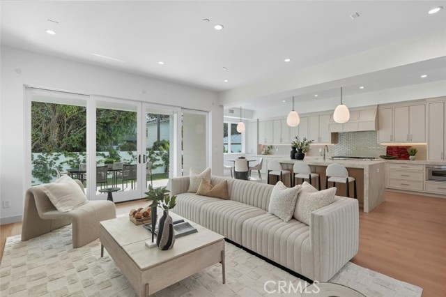 2904 Palm Avenue, Manhattan Beach CA: https://media.crmls.org/medias/48d14fd9-0fca-4d2f-83eb-f41a9074d96e.jpg