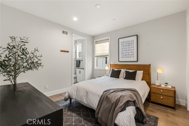 Detail Gallery Image 35 of 44 For 204 S Helberta, Redondo Beach,  CA 90277 - 4 Beds | 4 Baths