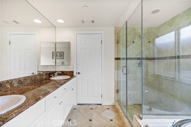 710 11th Street, Hermosa Beach CA: https://media.crmls.org/medias/48d23165-d22c-413f-948d-bb3288bbf5c2.jpg