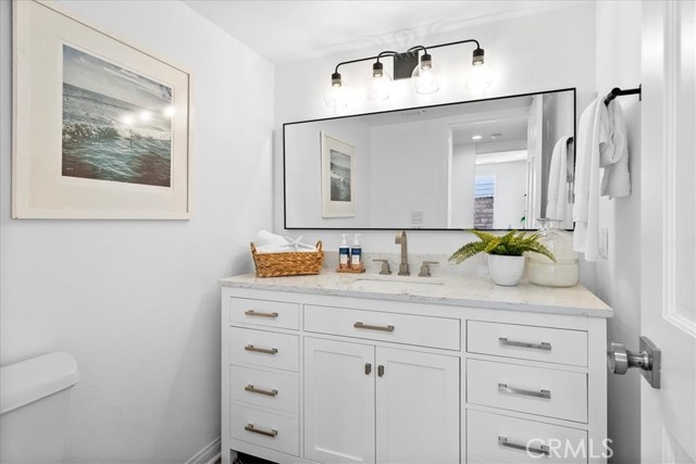 2209 Valley Drive, Manhattan Beach, California 90266, 4 Bedrooms Bedrooms, ,2 BathroomsBathrooms,Residential,Sold,Valley,SB22159548