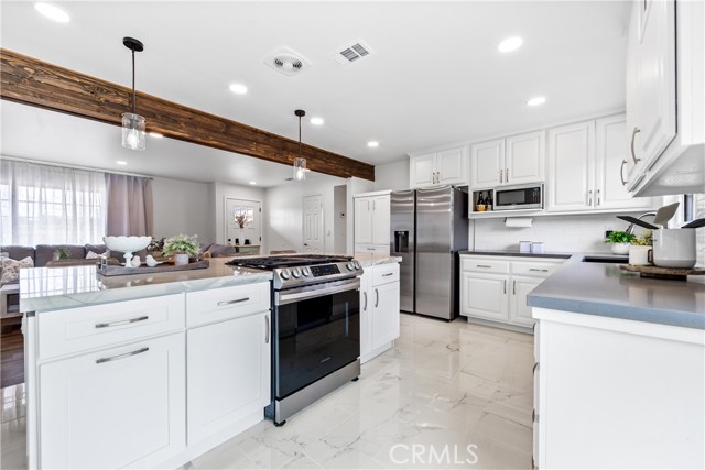 5481 Santa Gertrudes Ave, Garden Grove CA: https://media.crmls.org/medias/48d33182-bac0-446e-b23b-e2fcf7208540.jpg