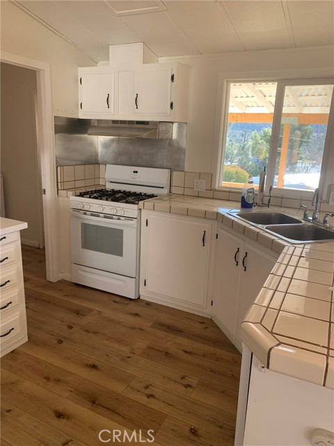 523 Piute Street, Bodfish CA: https://media.crmls.org/medias/48d3755d-ce15-40ae-a722-e8fea33be99f.jpg