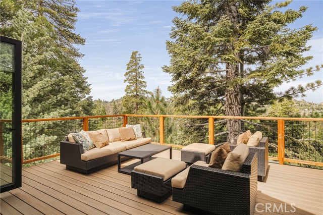 Detail Gallery Image 8 of 15 For 26910 Everest Rd, Lake Arrowhead,  CA 92352 - 6 Beds | 6 Baths