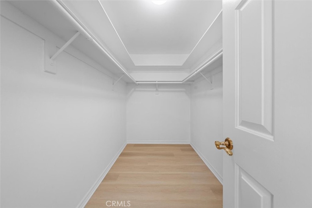 https://media.crmls.org/medias/48d408ab-6925-4194-9381-f9ccb83cf498.jpg?preset=X-Large