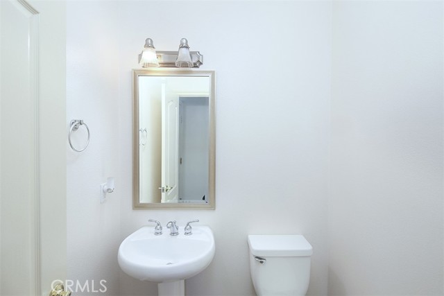 Detail Gallery Image 13 of 31 For 26760 via La Paz, Valencia,  CA 91381 - 3 Beds | 2/1 Baths