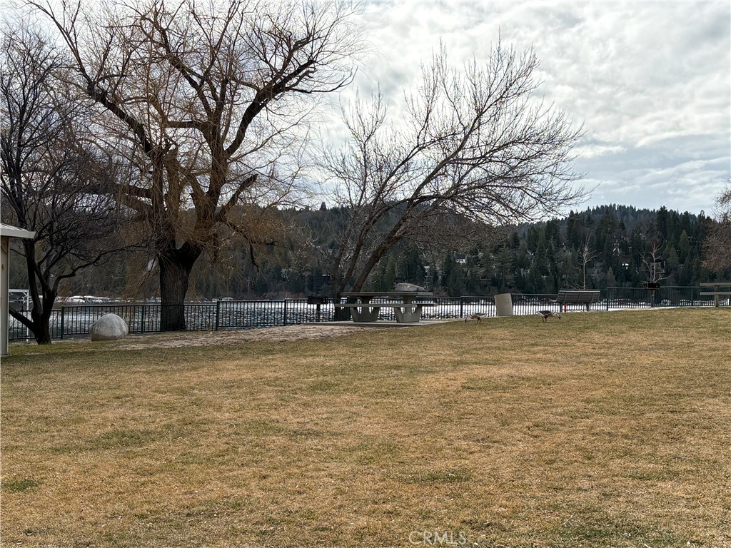 https://media.crmls.org/medias/48d49525-30af-4912-9cf6-71f3aeecbf5c.jpg?preset=X-Large
