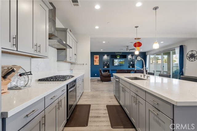 Detail Gallery Image 15 of 56 For 11111 Day, Jurupa Valley,  CA 91752 - 7 Beds | 5 Baths