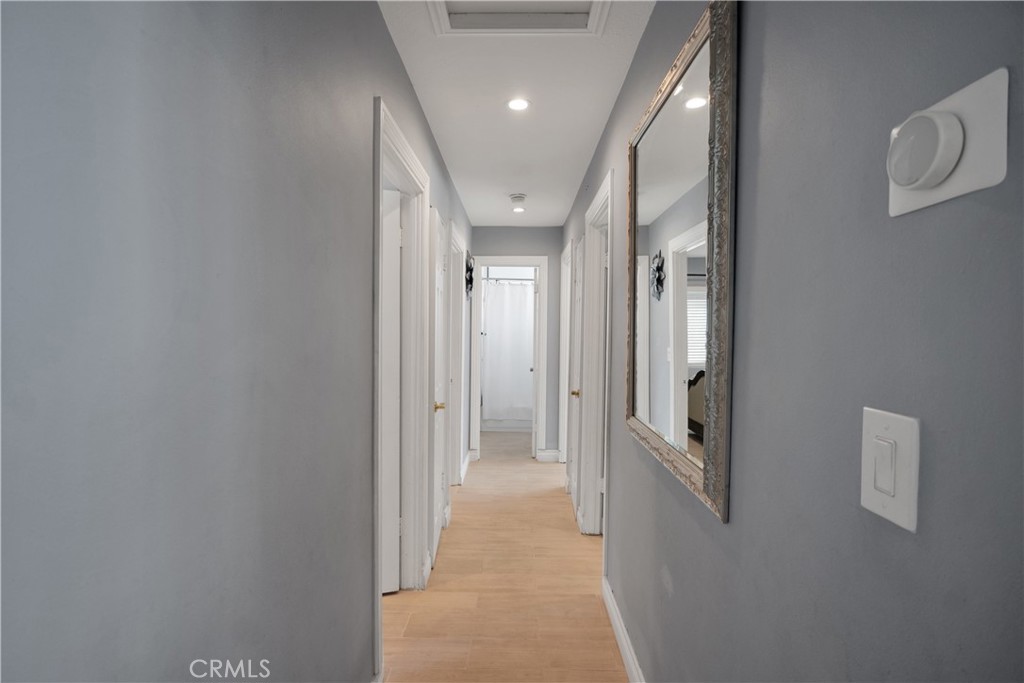 https://media.crmls.org/medias/48d4d642-71a9-4eba-9236-96c88217af76.jpg?preset=X-Large