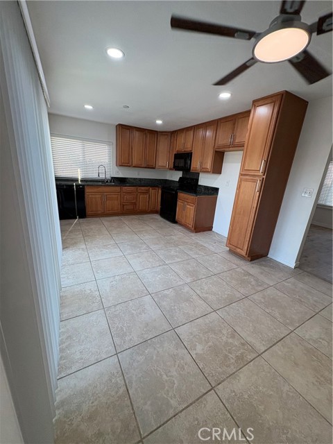 3727 W Avenue K11, Lancaster CA: https://media.crmls.org/medias/48d4fa2e-6e5b-4476-bec0-c4298c698f5d.jpg