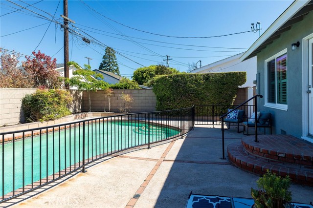23532 Carlow Road, Torrance CA: https://media.crmls.org/medias/48d50108-0700-4ebb-879f-2ade2b2d6ed2.jpg
