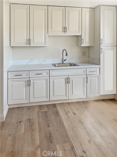 Detail Gallery Image 4 of 8 For 208 S Mariposa #8,  Los Angeles,  CA 90004 - 2 Beds | 1 Baths