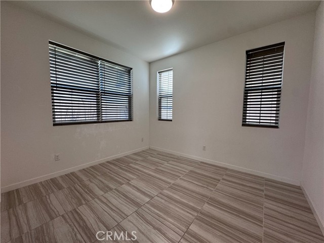 Detail Gallery Image 5 of 14 For 13817 Farmhouse Ave, Chino,  CA 91710 - 4 Beds | 3 Baths