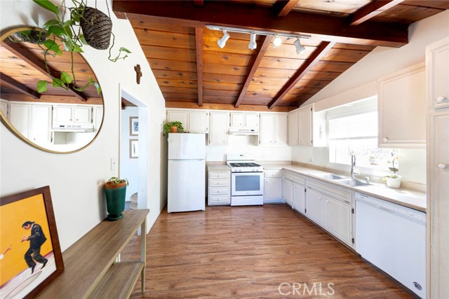 Detail Gallery Image 9 of 39 For 143 Avenida Pelayo, San Clemente,  CA 92672 - 3 Beds | 2 Baths