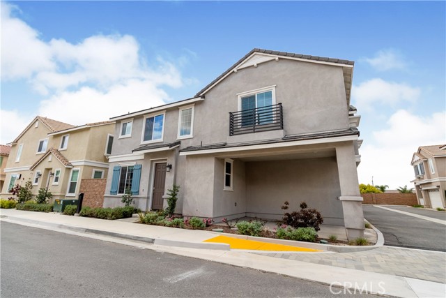 Detail Gallery Image 2 of 28 For 15169 Ridge Ln #6,  Fontana,  CA 92336 - 4 Beds | 3/1 Baths