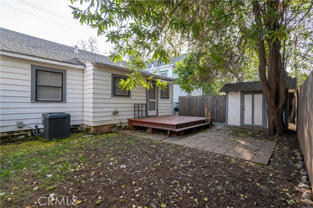 912 Salem- Back yard / storage shed