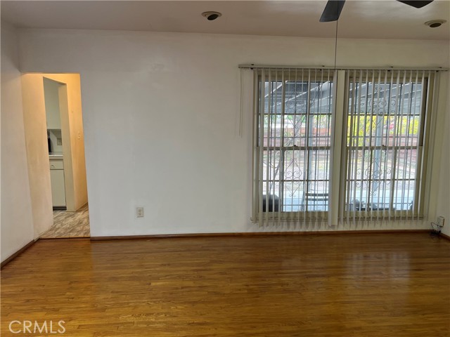 5251 Laurel Street, San Diego CA: https://media.crmls.org/medias/48d76faf-811a-49b4-a588-cc09359e44cf.jpg