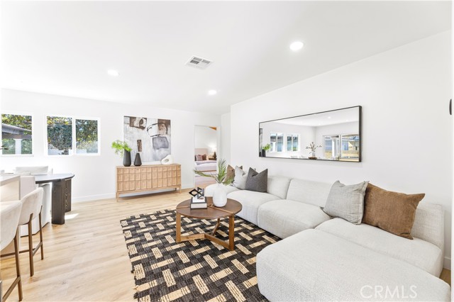 Detail Gallery Image 9 of 36 For 6742 E El Salvador, Long Beach,  CA 90815 - 3 Beds | 2 Baths