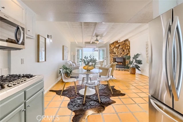 2217 Curtis Avenue, Redondo Beach, California 90278, 2 Bedrooms Bedrooms, ,1 BathroomBathrooms,Residential,Sold,Curtis,SB22069328