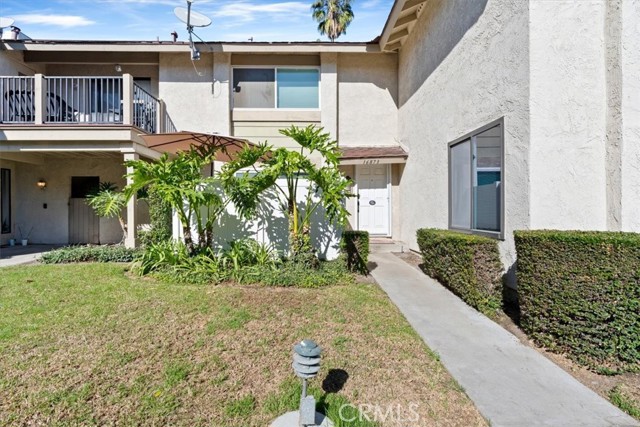16873 Donwest, Tustin CA: https://media.crmls.org/medias/48d9fd78-b0b4-4bc6-bb5c-ad9975286e99.jpg