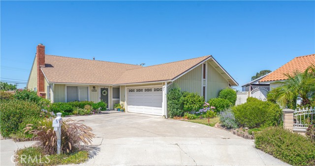 Detail Gallery Image 2 of 42 For 13052 Laramore Ln, Garden Grove,  CA 92843 - 4 Beds | 2 Baths