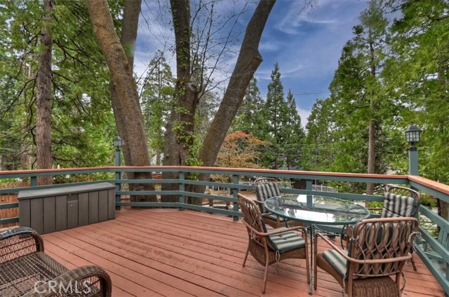 295 Sunset, Lake Arrowhead CA: https://media.crmls.org/medias/48da9446-65fd-4838-891b-89f93d8edcd7.jpg