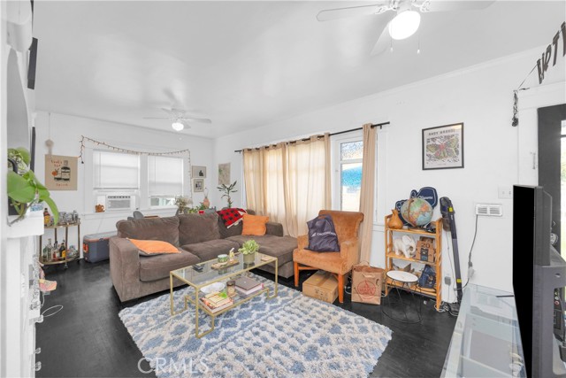 776 Stanley Avenue, Long Beach CA: https://media.crmls.org/medias/48dc1ce8-c84a-4864-bb84-b83c57c9d3f3.jpg