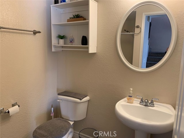 Detail Gallery Image 5 of 11 For 24113 Fir, Moreno Valley,  CA 92553 - 3 Beds | 2 Baths