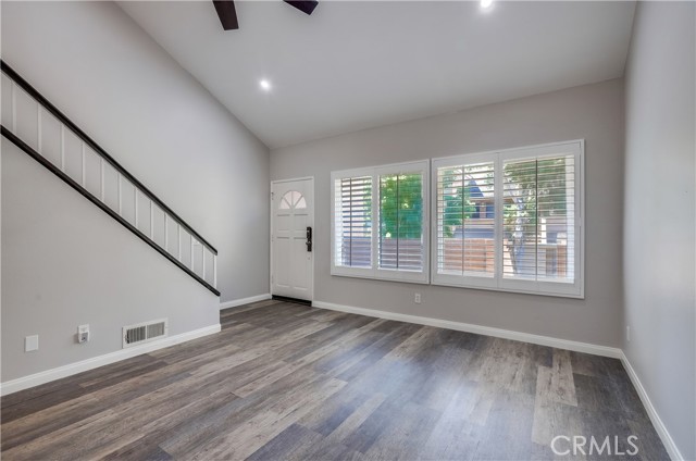 Detail Gallery Image 12 of 47 For 155 N Singingwood St #34,  Orange,  CA 92869 - 2 Beds | 2 Baths