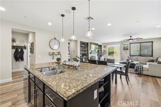 Detail Gallery Image 12 of 43 For 24903 Shadow Ridge Ct, Valencia,  CA 91354 - 4 Beds | 3/1 Baths