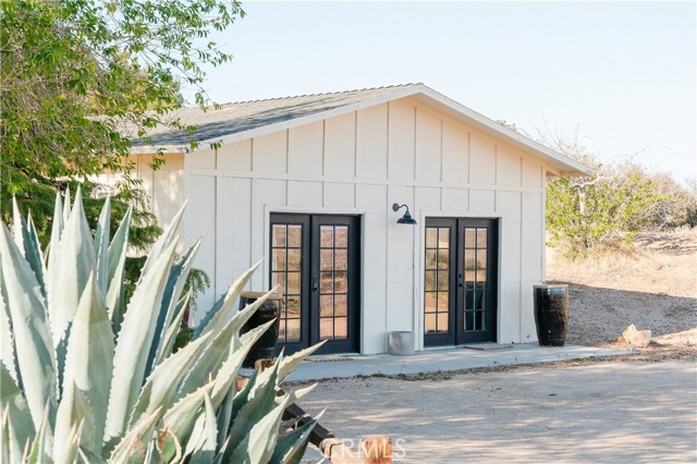 Detail Gallery Image 37 of 47 For 2810 Painted Post Pass, Pioneertown,  CA 92268 - 2 Beds | 3 Baths