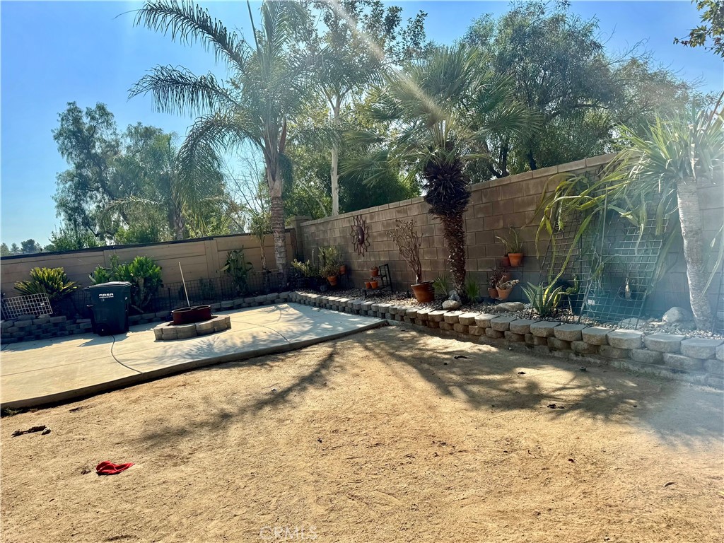 https://media.crmls.org/medias/48dda07a-cbca-44a9-bebe-85174d9a3d68.jpg?preset=X-Large
