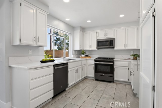 21321 Spruce, Mission Viejo CA: https://media.crmls.org/medias/48ddecd1-2c7c-4b43-b622-49c972af56de.jpg