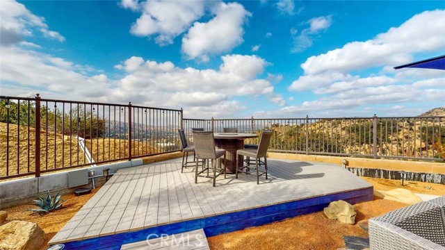 Detail Gallery Image 11 of 36 For 7300 Santa Susana Pass Rd, Simi Valley,  CA 93063 - 3 Beds | 2/1 Baths