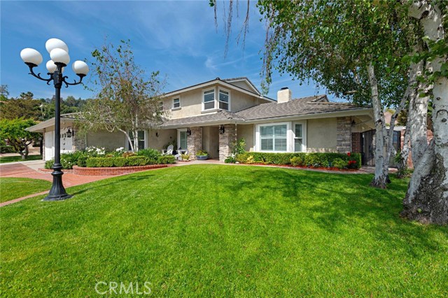 252 Whispering Oaks Dr, Glendora, CA 91741