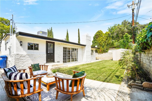 Detail Gallery Image 41 of 55 For 18324 Sylvan St, Tarzana,  CA 91335 - 4 Beds | 2 Baths