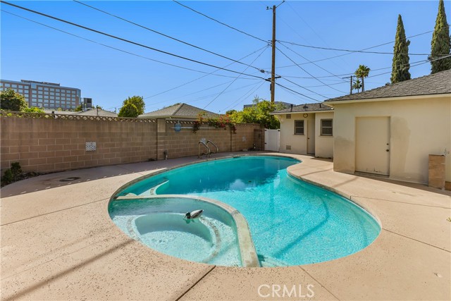 Detail Gallery Image 48 of 60 For 249 S Lincoln St, Burbank,  CA 91506 - 3 Beds | 2 Baths
