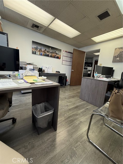  Commercial for Sale in Burbank, California
