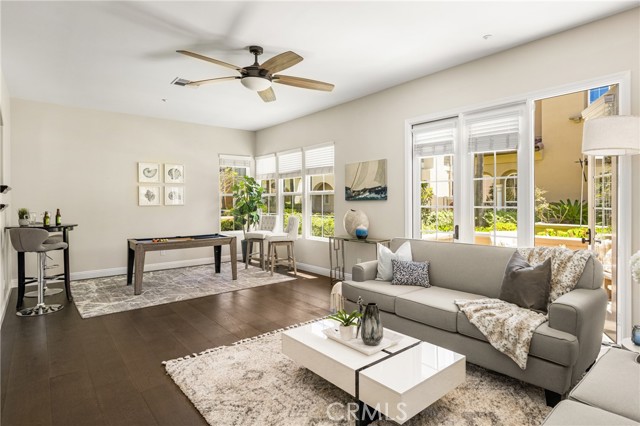 21270 Elda Cir, Huntington Beach CA: https://media.crmls.org/medias/48df5e53-a027-43da-894e-ed7521878b46.jpg