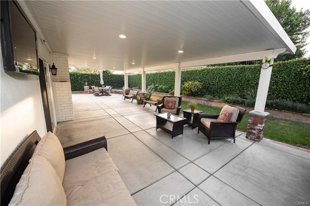 7680 Jadeite Avenue, Rancho Cucamonga CA: https://media.crmls.org/medias/48e041c0-b0db-461e-a021-fb21c815e15d.jpg