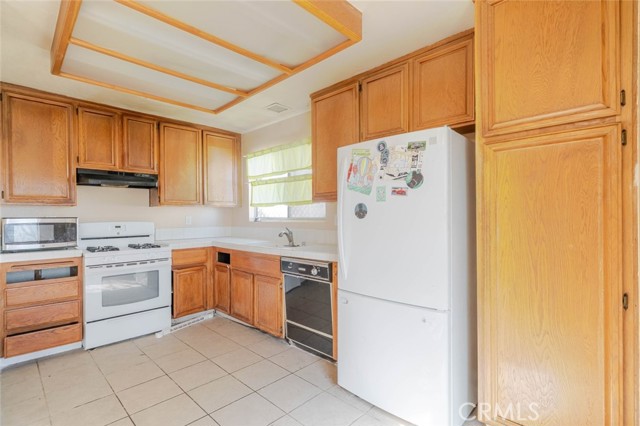 Detail Gallery Image 11 of 31 For 36620 Ramona Rd, Palmdale,  CA 93550 - 3 Beds | 2 Baths