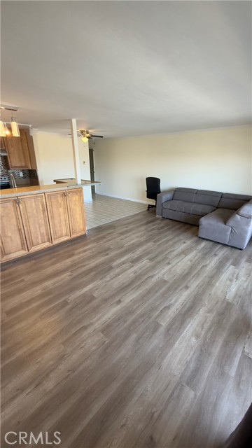 420 Redondo Avenue, Long Beach CA: https://media.crmls.org/medias/48e09f66-f898-4882-ac21-432bf7d63c9b.jpg