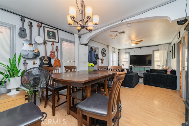 500 N Madison Avenue, Los Angeles CA: https://media.crmls.org/medias/48e10895-a9dd-44e9-9aa1-4a92b5af24bd.jpg