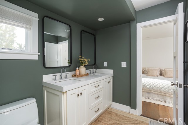 Detail Gallery Image 22 of 31 For 1700 Highland Dr, Newport Beach,  CA 92660 - 5 Beds | 6/1 Baths