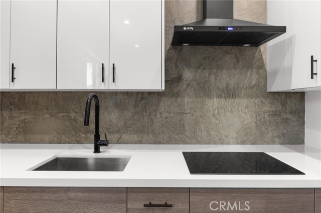 Detail Gallery Image 7 of 15 For 2211 1.2 Hyperion Ave #1/2,  Los Angeles,  CA 90027 - 0 Beds | 1 Baths